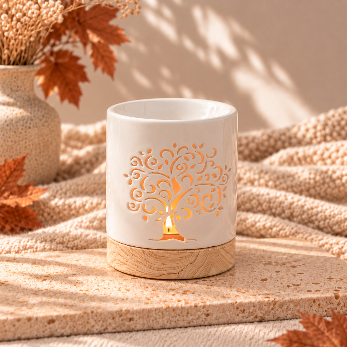 Brûleur à parfum en céramique blanche motif arbre de vie sur socle effet bois pour fondants parfumés – Danielle sent bon